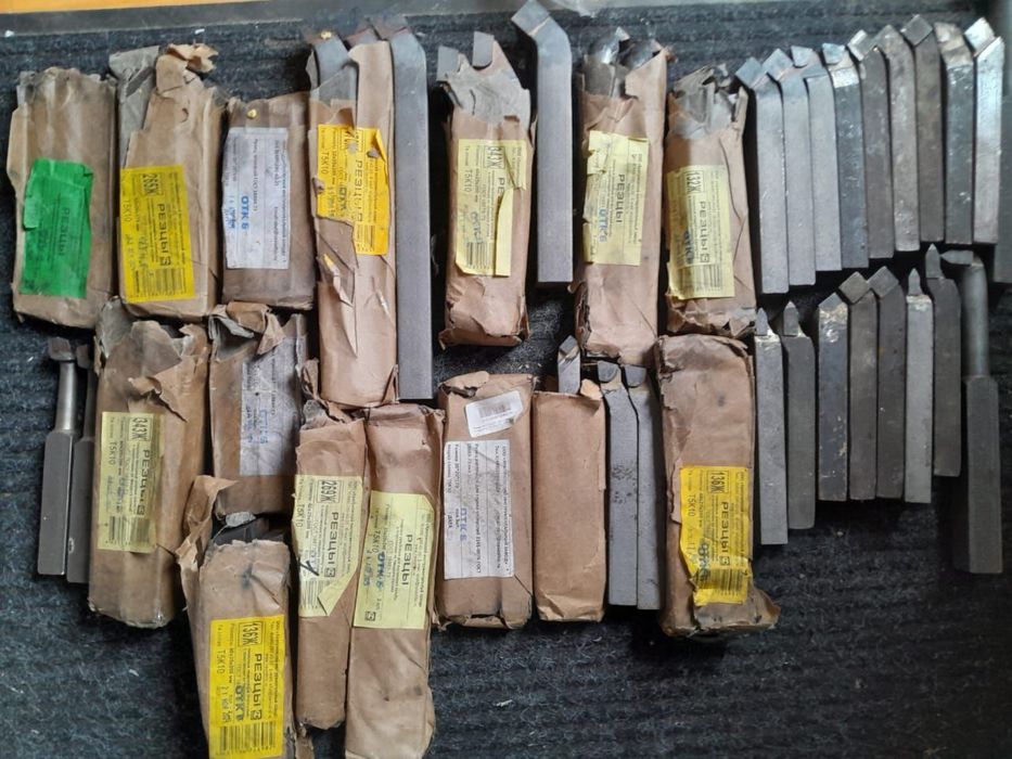 Продам резцы токарные НОВЫЕ