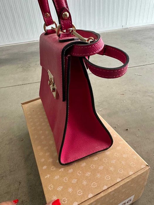 Geanta de piele naturala roz fucsia Italia