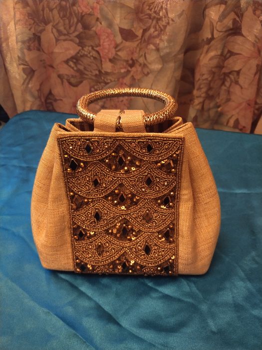 Продам сумочку ,блюдо керамическое,ваза СССР,штоф щука