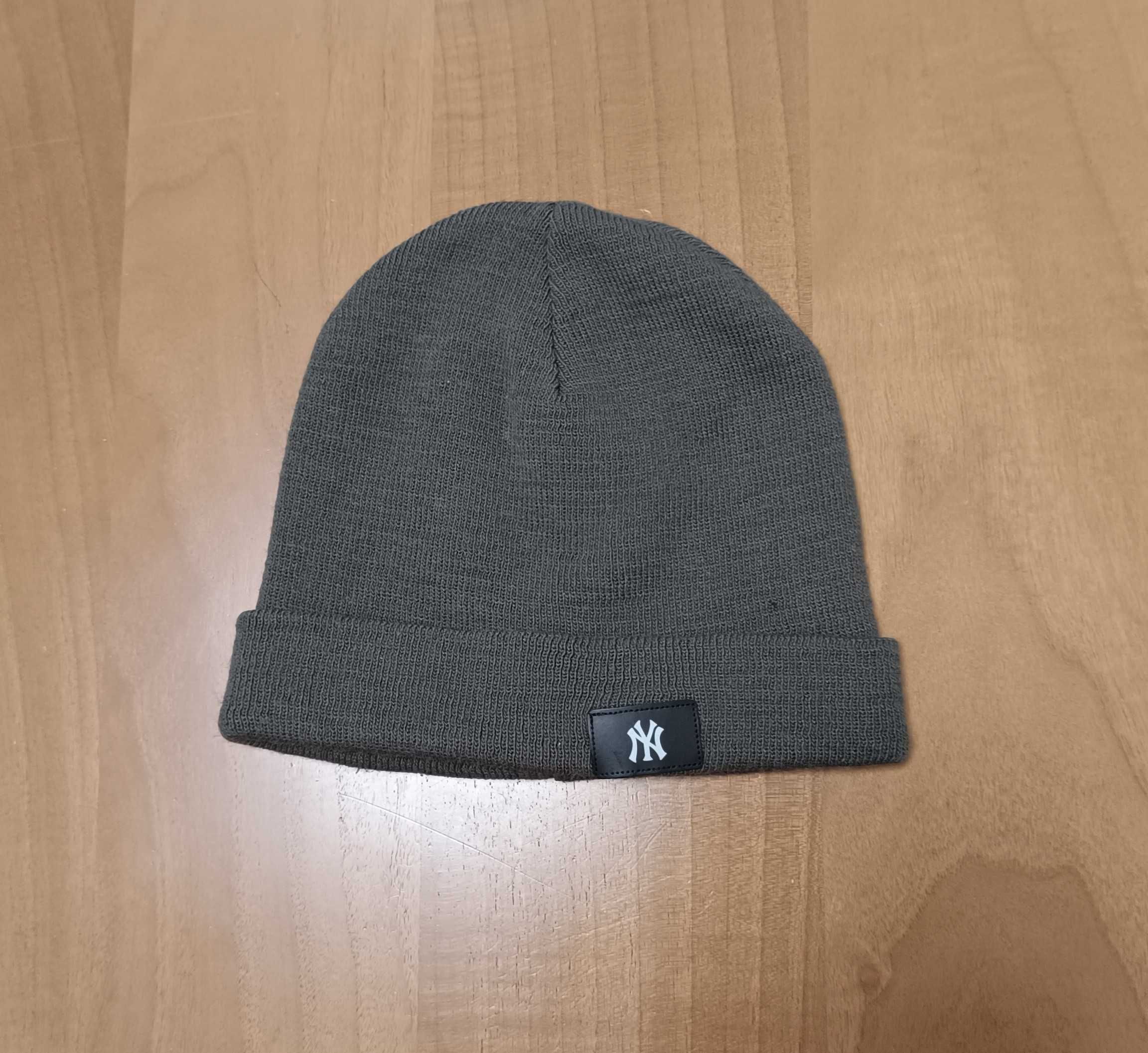 New Era-Много Запазена