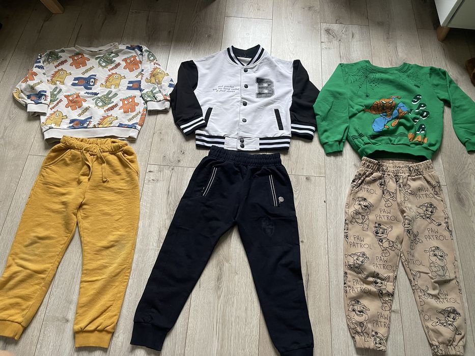 Продам детские вещи 4-5 лет
