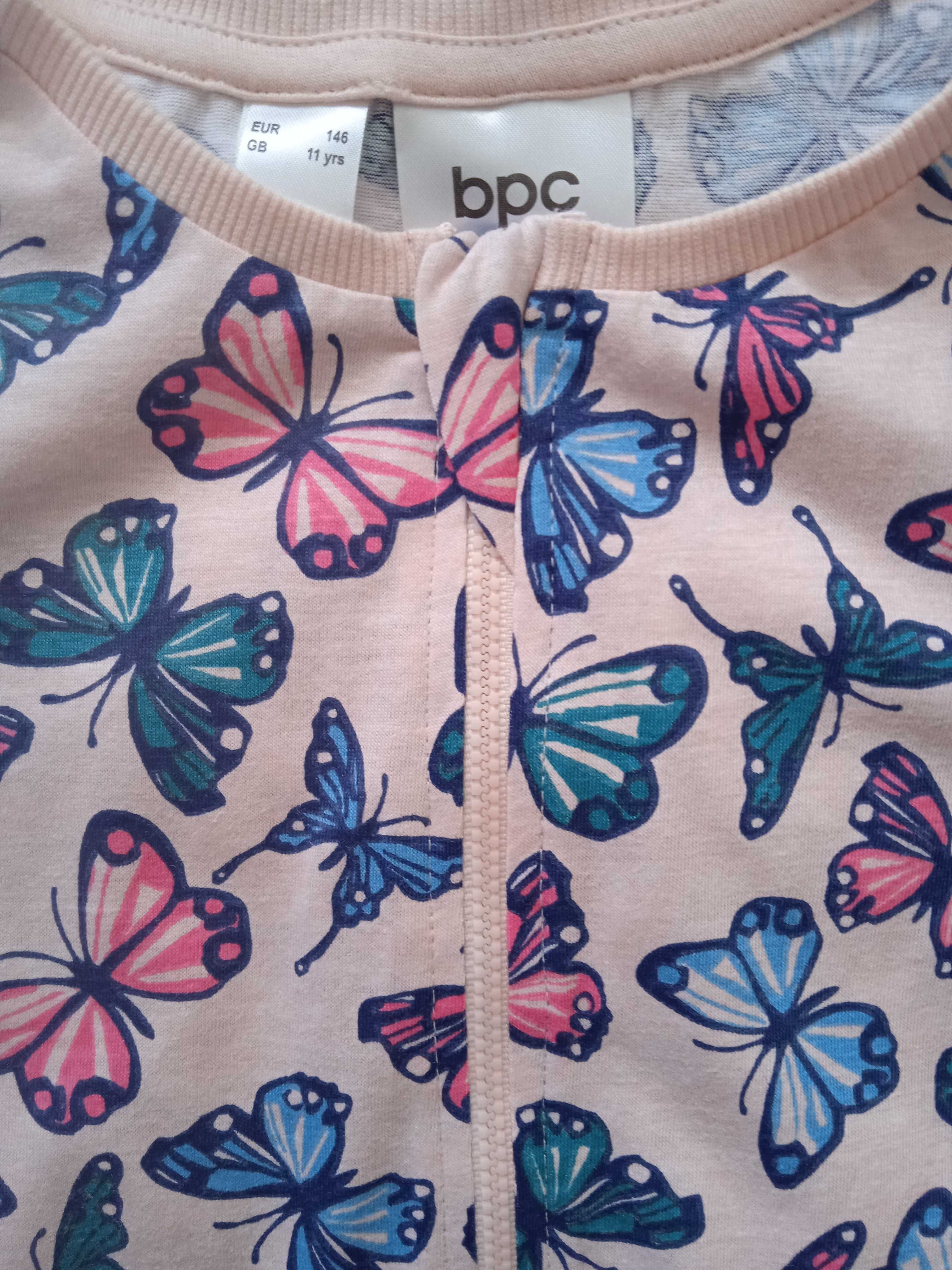 Pijama salopeta NOUĂ,cu fluturi pentru fetița ,mărimea 146