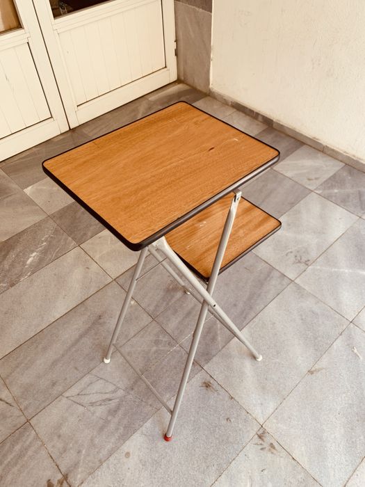 Ретро сгъваем стълбичка-масичка