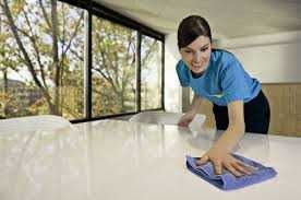 Cauti URGENT ingrijitoare Varstnic / Bolnav sau Menajera ?