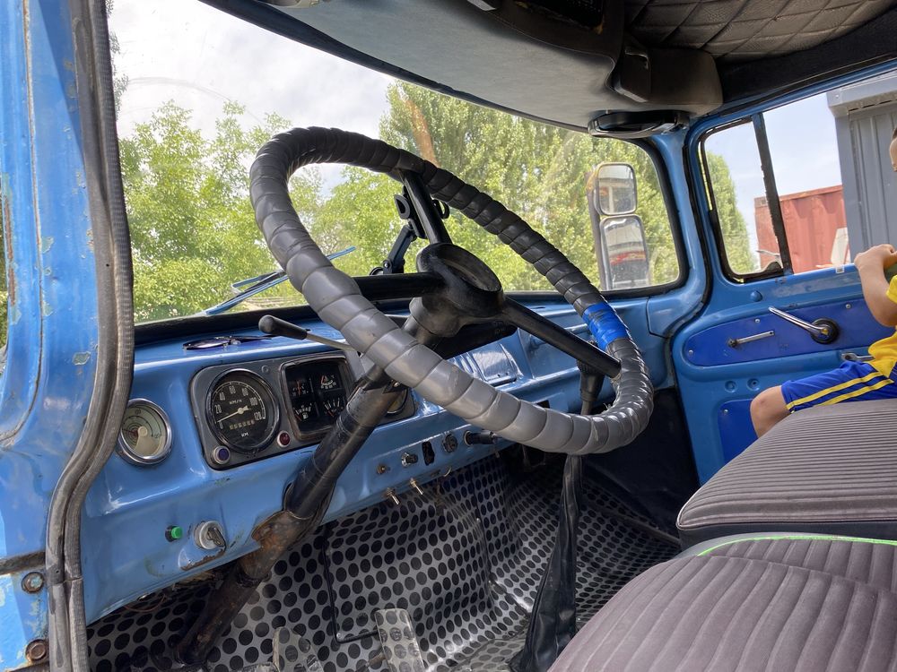 Zil 130 qolganini telefonda gaplashamiz