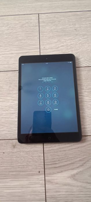 Vand Tableta iPad A1432 Pentru Piese