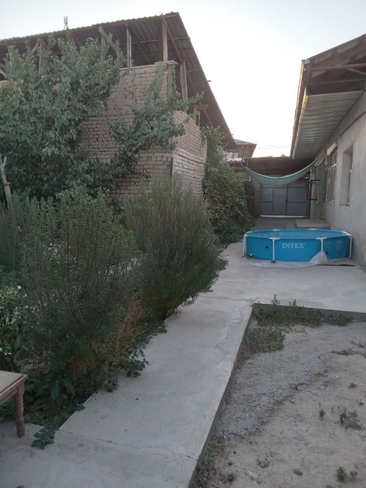 Toshkent shahar Yashnabod tumani Olmos mahalla 6 sotix hovli sotiladi