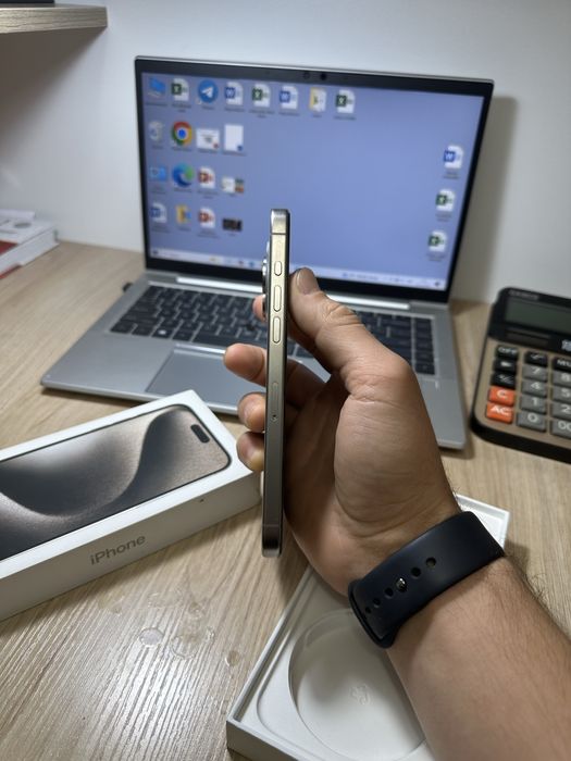 IPhone 15 Pro Max 256Gb идеал IWatch 9 45mm идеал срочна!