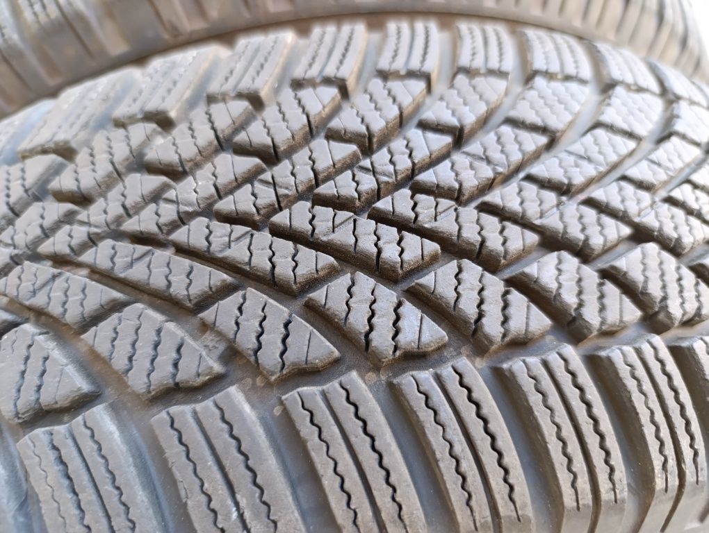 Зимни гуми Bridgestone 175/65/14 dot 2022