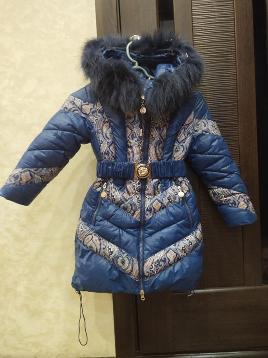 Продам тёплое пальто для девочек.