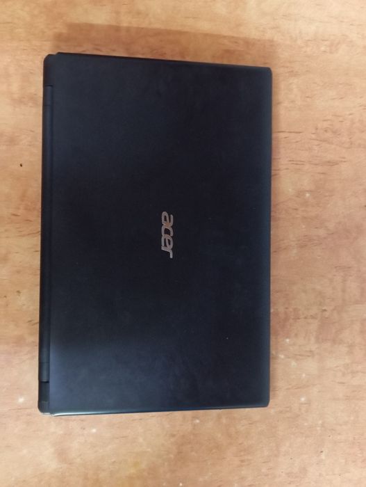 Noutbuk Acer core i3 videokarta