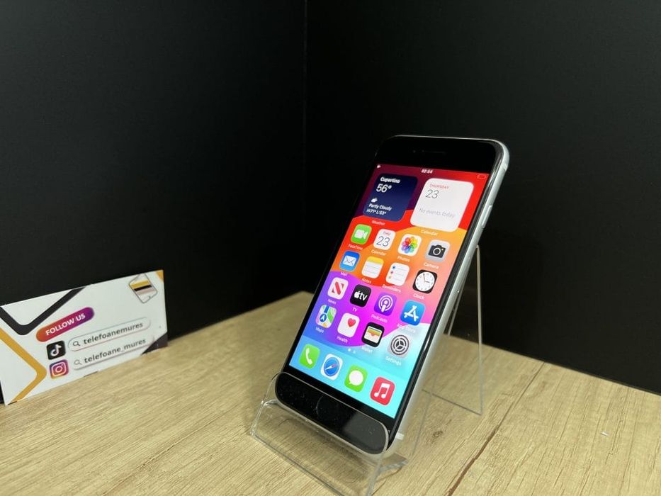 iPhone SE(2020) 64Gb White Second-Hand Bun 3 ani garanție, Telefoane M