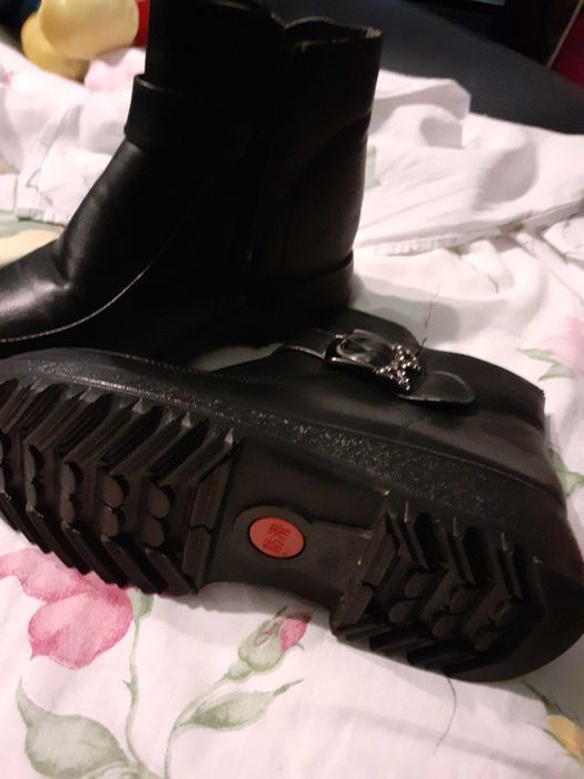 Ghete din piele  sintetica nr 36