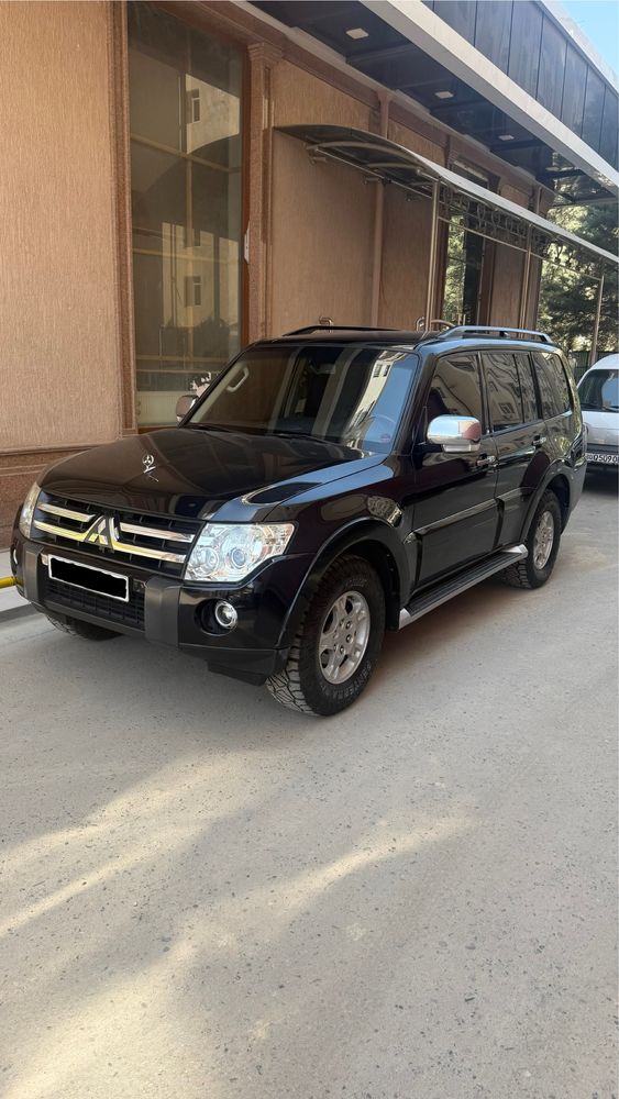 Mitsubishi Pajero 4