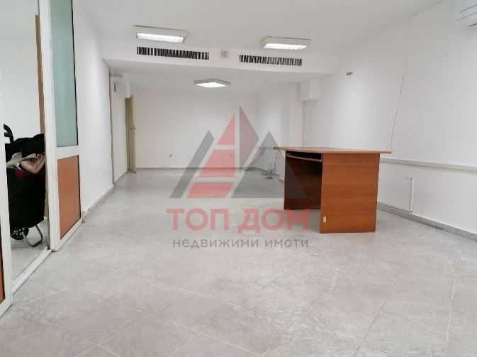 Дава се под наем Офис в Варна, Лятно кино Тракия - 62 кв.м за 420.75 € - Снимка #2
