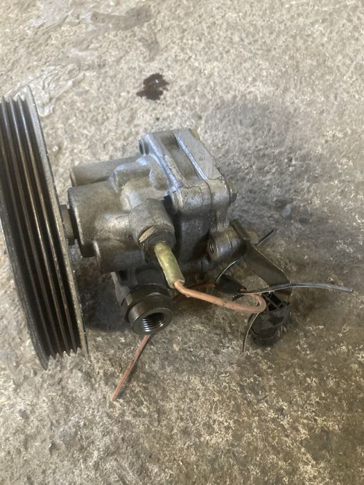 Mitsubishi pajero pinin 1.8i 2004 година Хидравлична Помпа