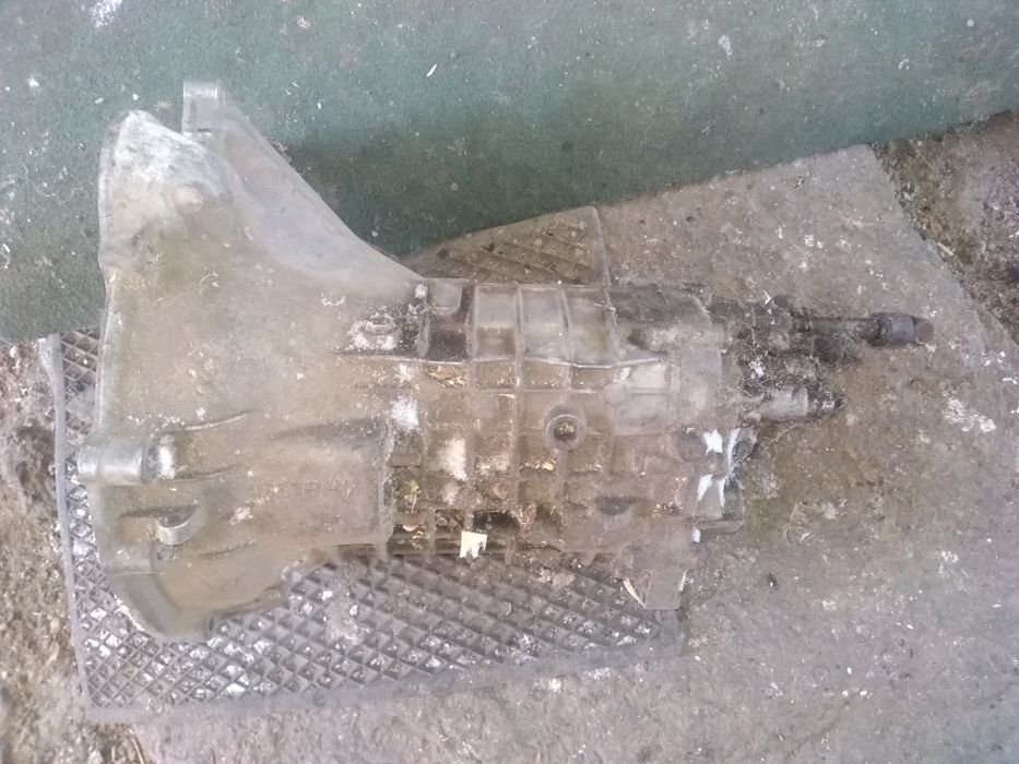 Коробка БМВ М10 продам