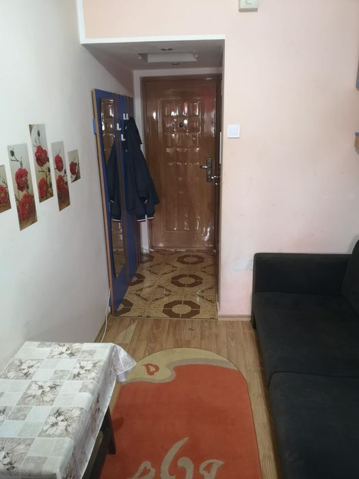 Închiriez Garsonieră