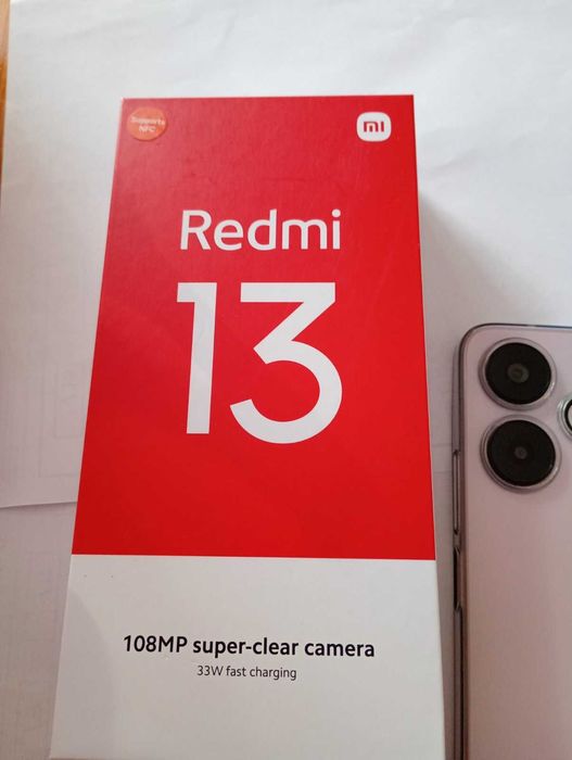 Чисто нов смартфон Xiaomi Redmi 13, 8GB RAM, 256GB