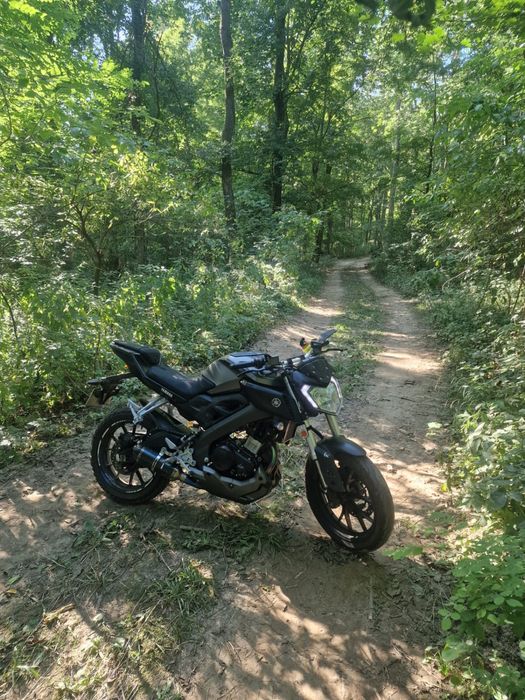 Motocicleta Yamaha MT-125