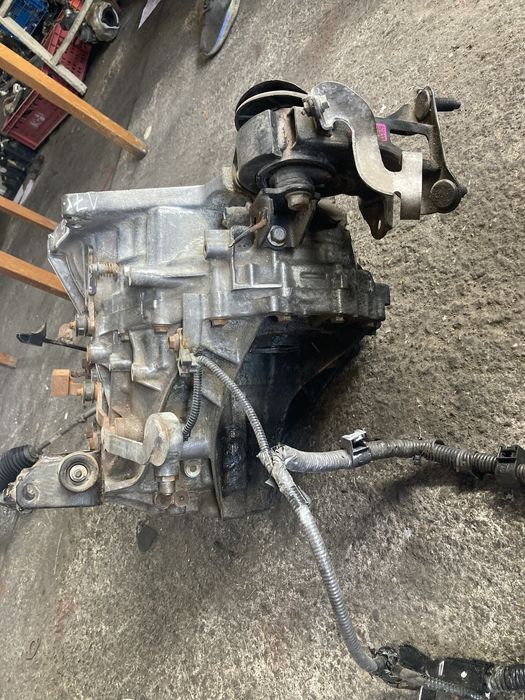 Toyota Auris 1.6 i 132 кс 2017 година 5 скорости Скоростна Кутия