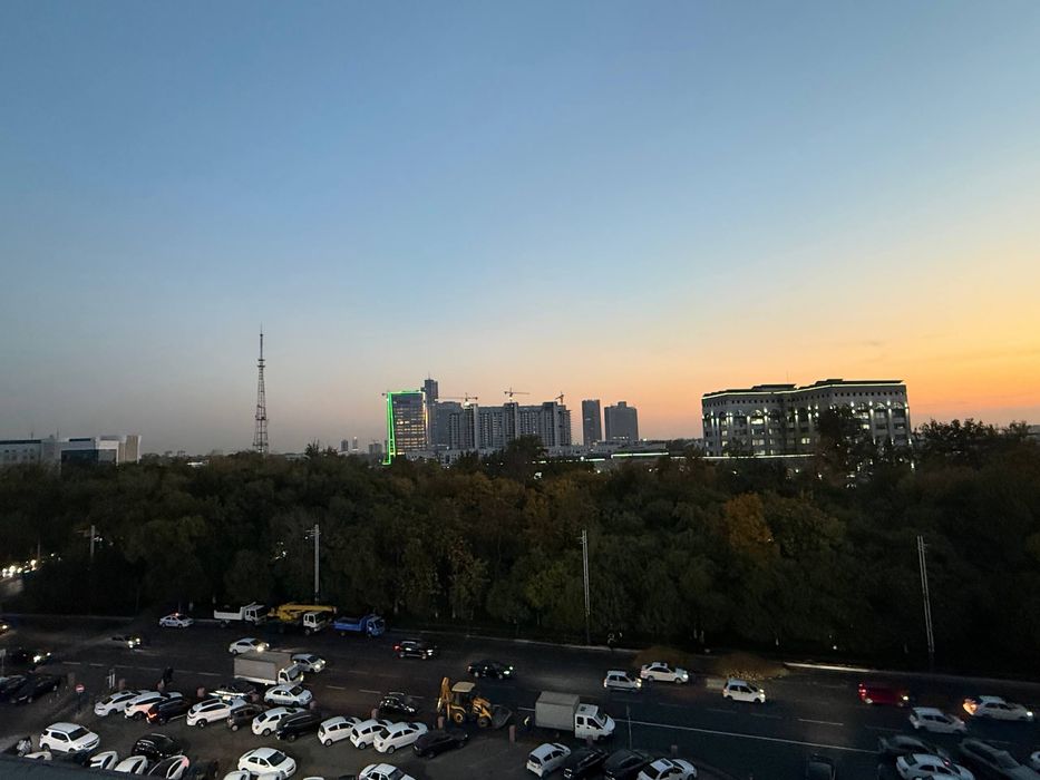 Ц-15 Абай Жангох 3/8/9 72кв.м евро ремонт срочно +паркинг