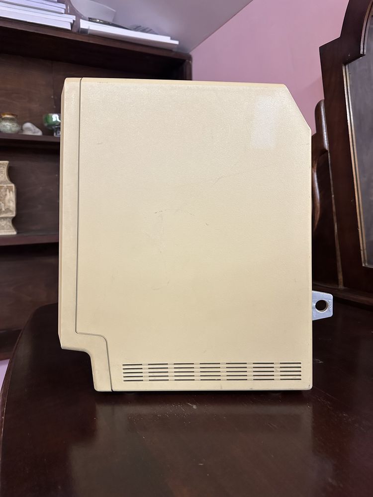MACINTOSH Plus  A0001 Apple 1984г
