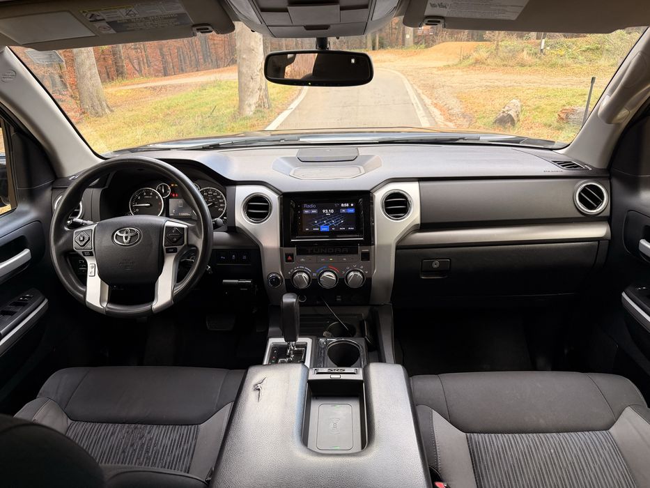 Toyota Tundra 5.7 An 2014 Autoutilitara Bena Lunga impozit 600 ron/an