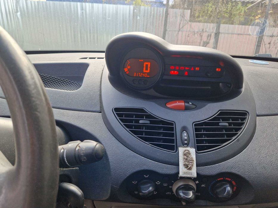 Vand autoturism renault twingo