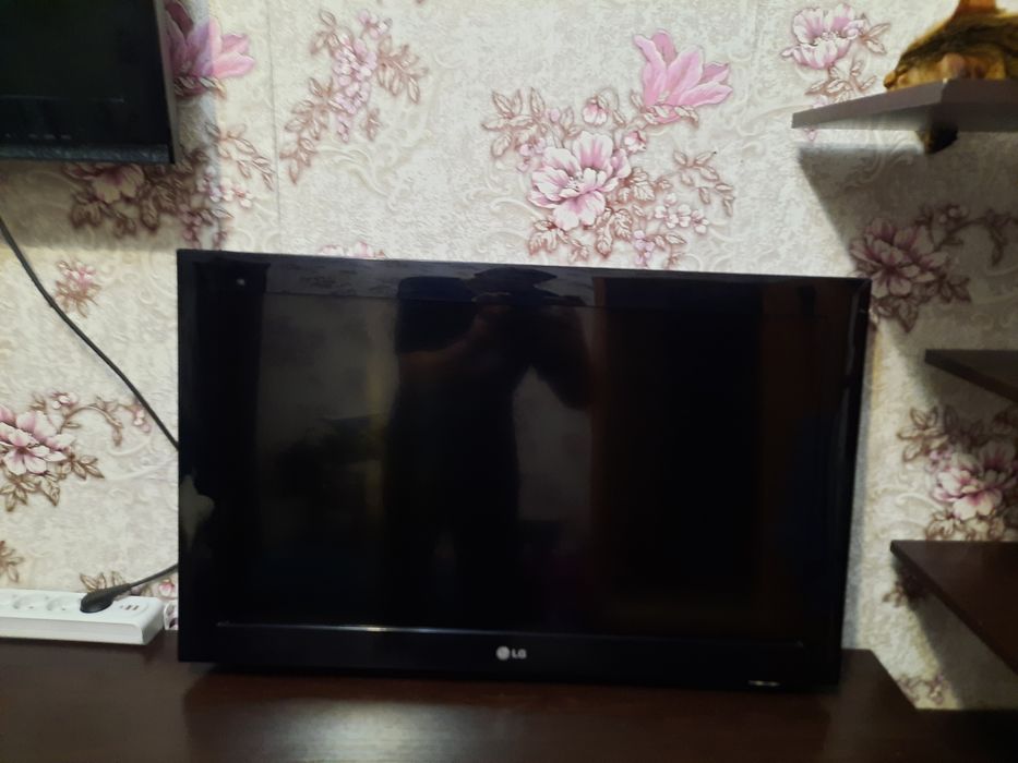 Продам телевизор
