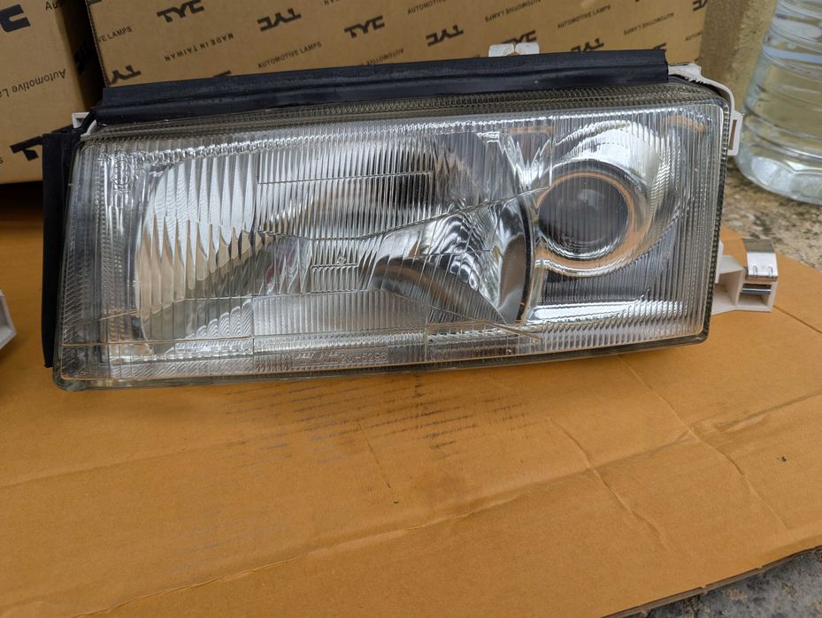 Фарове Шкода Октавия 1