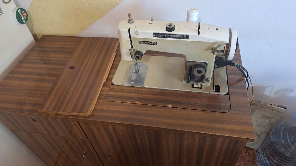 Шевна машина  Predom 438 lucznik