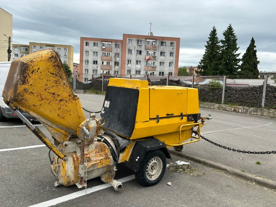 Inchiriez pompa de sapa