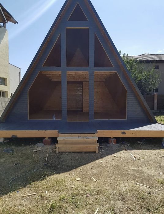 Vand cabane pe structura din lemn
