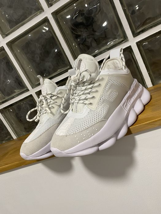 Versace chain reaction