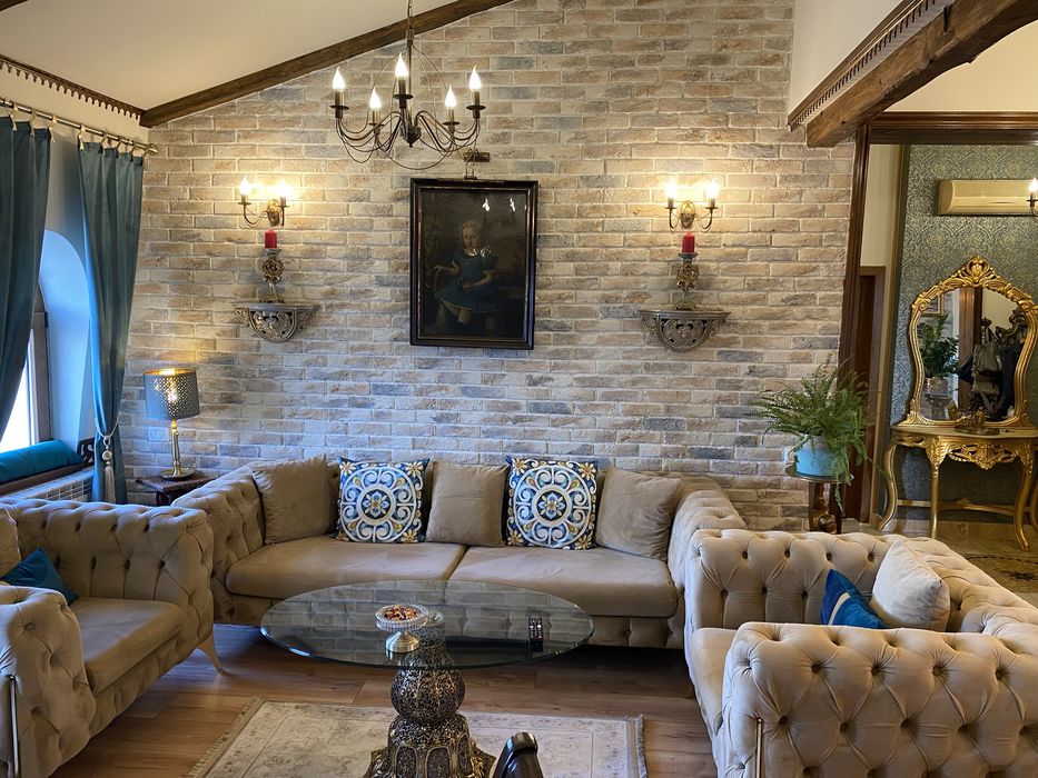 Inchiriere penthouse cu vedere la mare
