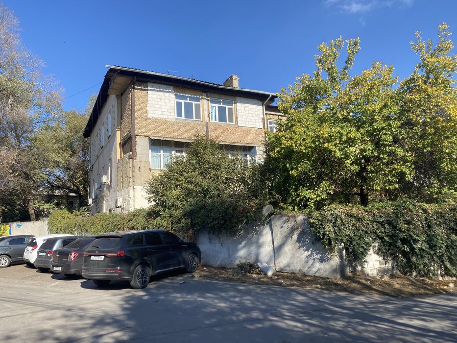 Яккасарой район Ракат махалла 2 хона 50 кв ипотека хам булади