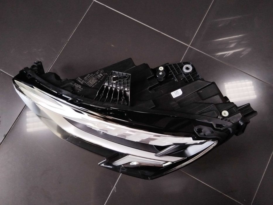 НОВ Ляв Фар Комплект Full LED Audi A3 S3 8Y 2020- 8Y0941033 Ауди