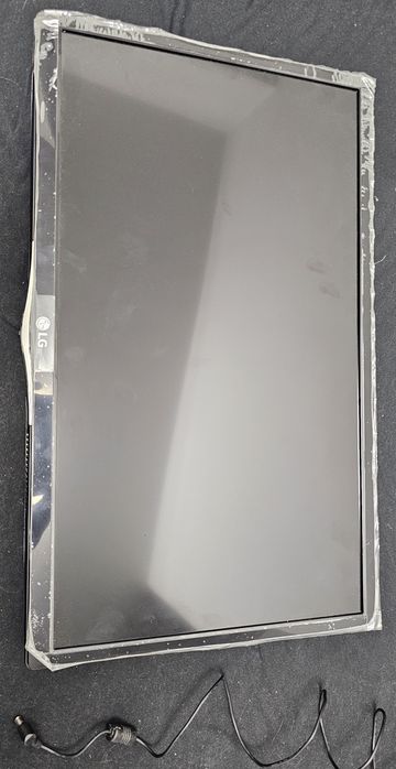Televizor / monitor led LG 61 cm