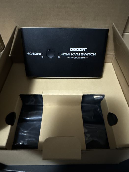 HDMI KVM Switch DGODRT 4K-60Hz 1in 2out 3xUSB