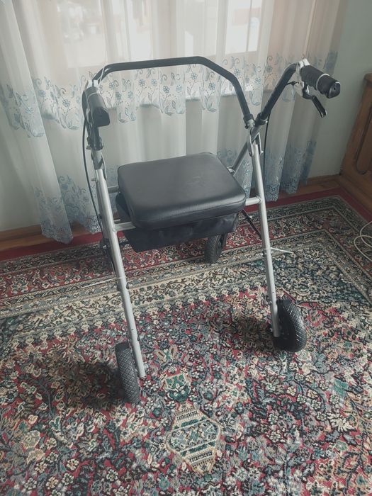 Хадунок новый для поддержки в ходьбе