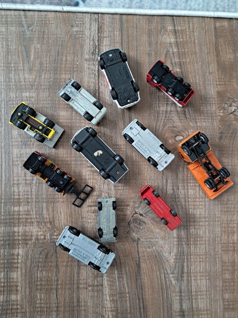 Метални колички мачбокс matchbox machbox majorette corgi