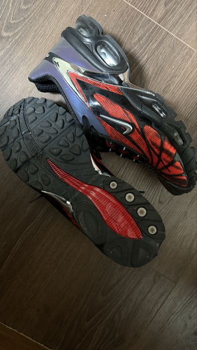 Skepta Tailwind Red