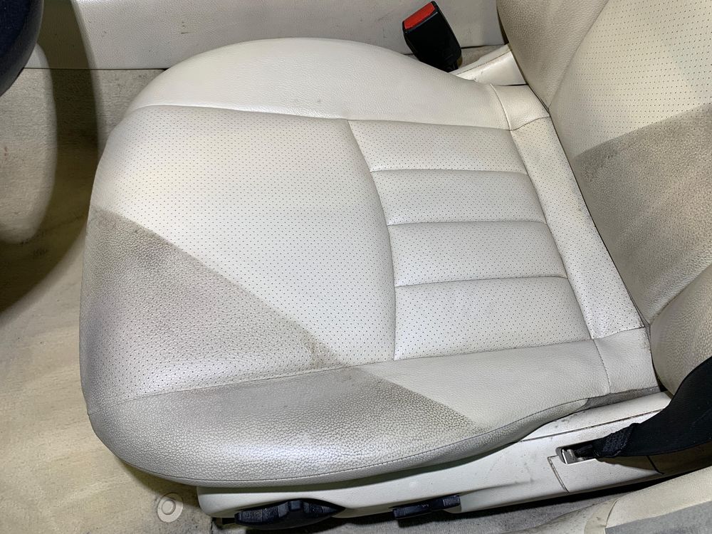 Curațare interior auto