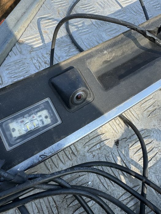 Задна камера бмв ф01 ф02 bmw f01 f02 zadna kamera модул камера 360