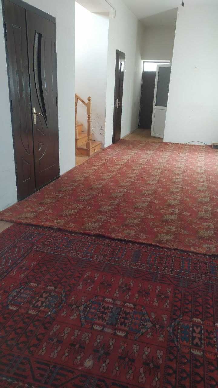 Ховл 2 этажл Уй ижарага барлад манзл райцентр боран заправкан аркас