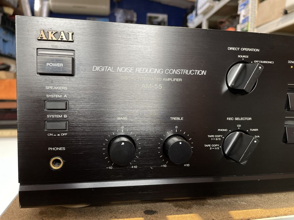 Amplificator Akai am 55