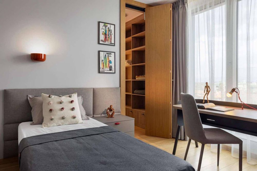 Дава се под наем Тристаен апартамент в София, Изток - 120 кв.м за 2499 € - Снимка #8