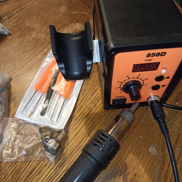 Statie lipit dezlipit cu aer cald folosita in stare buna cu accesorii