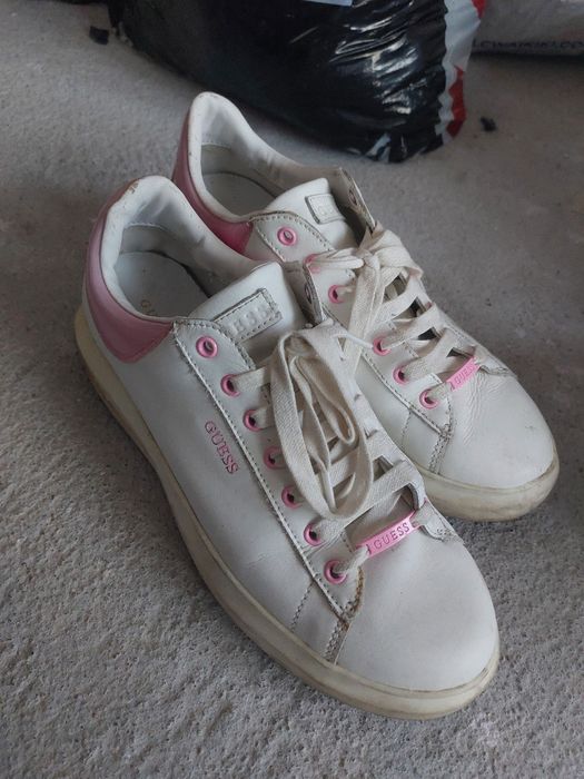 Оригинални кецове Guess
